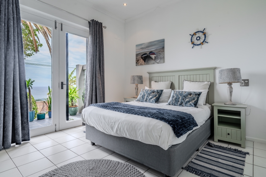 To Let 1 Bedroom Property for Rent in Camps Bay Western Cape